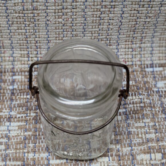 Mason Star Jar, Pint with Wire Clasp - Picture 6 of 9